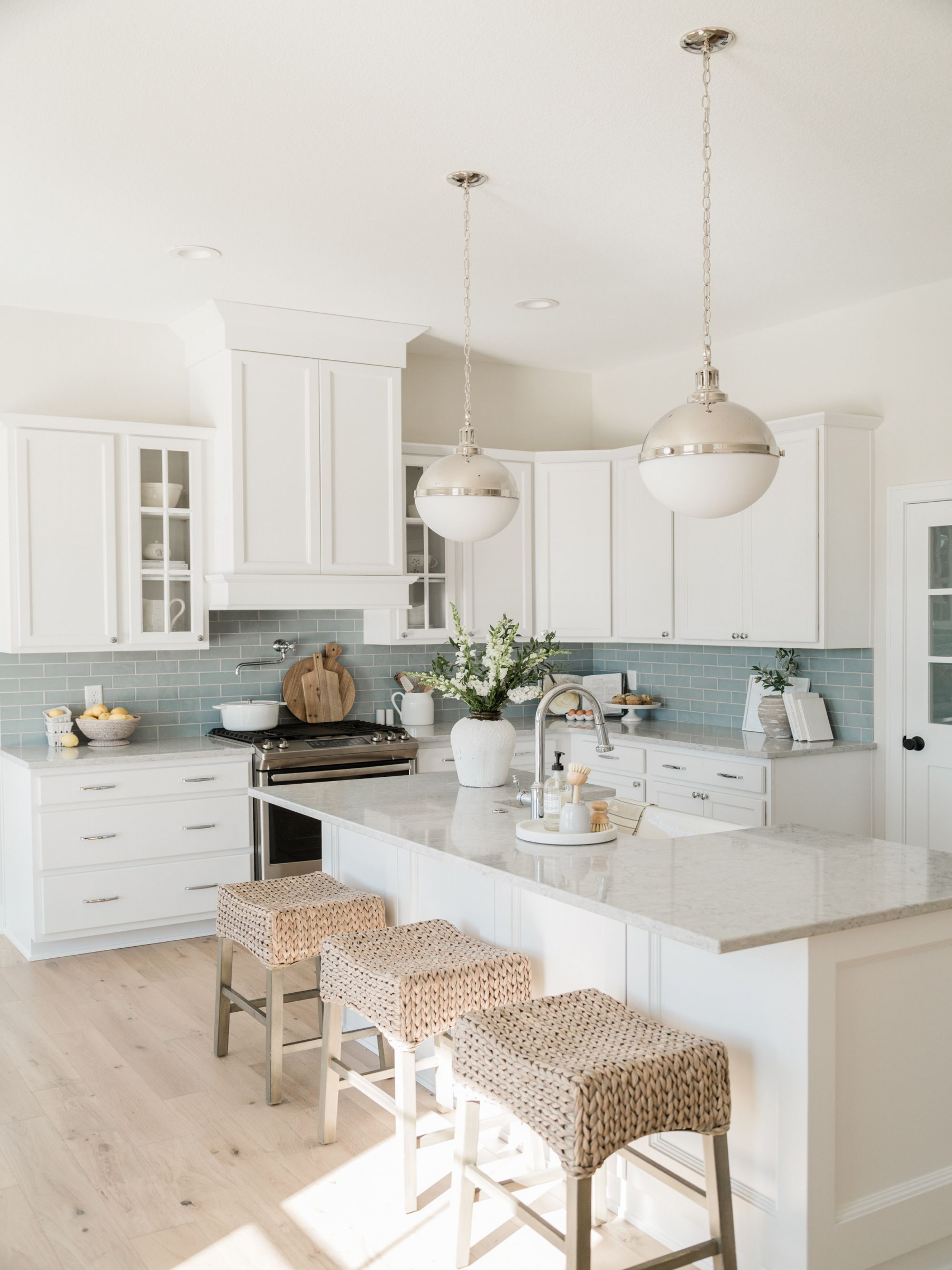 Coastal kitchen with blue backsplash  Home kitchens, Home decor