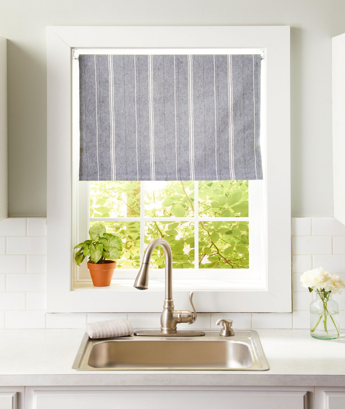 DIY Kitchen Window Treatments That Block Sun and Add Style