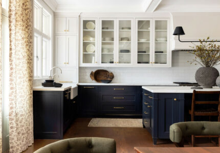 Examples of Two-Toned Kitchen Cabinets From Designers