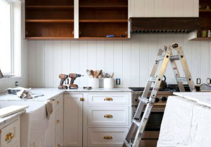 Farmhouse Kitchen // Let's Talk About The Built-In Hood Vent — The