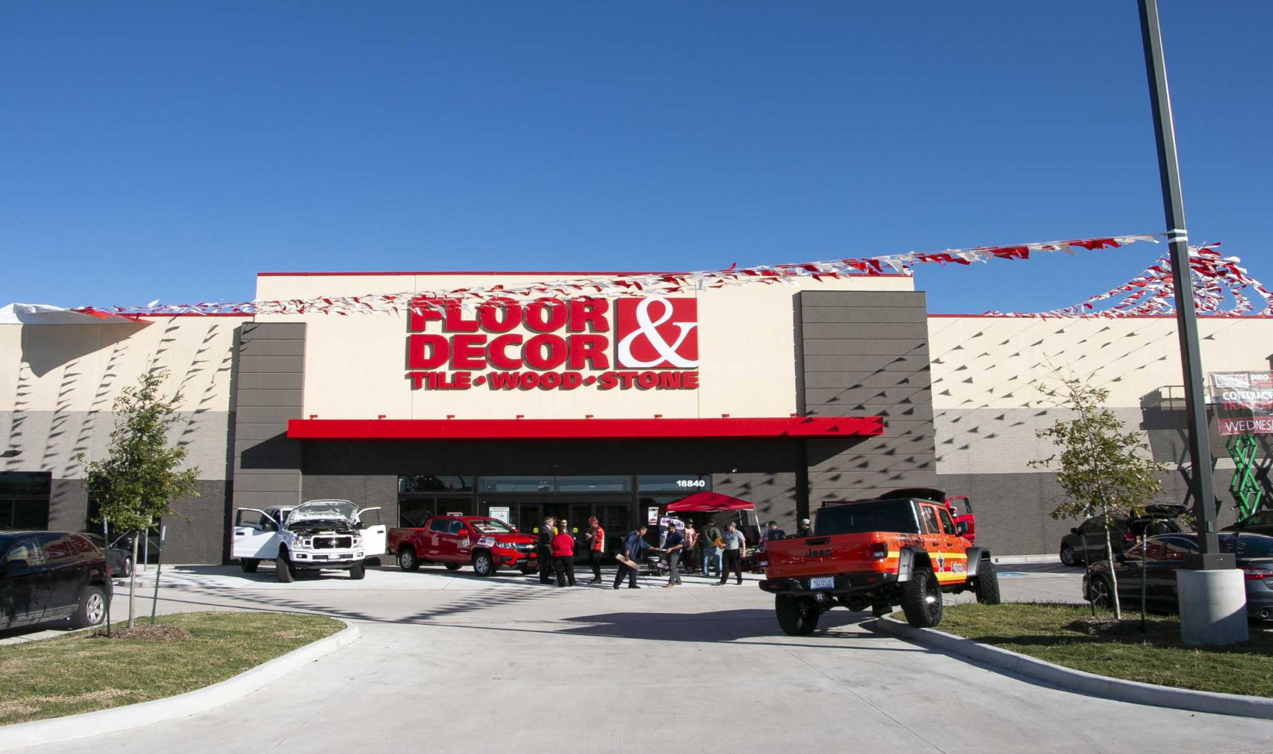 Floor & Decor expands to Pearland with newest store