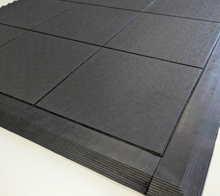 Interlocking Rubber Gym Mat Floor Tiles cm x cm x mm & Edge Strips