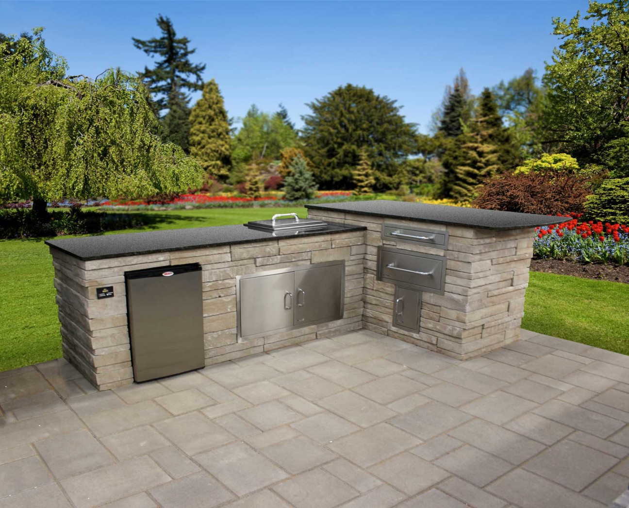 Outdoor Custom Built-In Kitchen Islands  Stone, Granite & Veneer