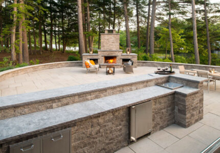 Outdoor Kitchen Countertop Ideas and Installation Tips