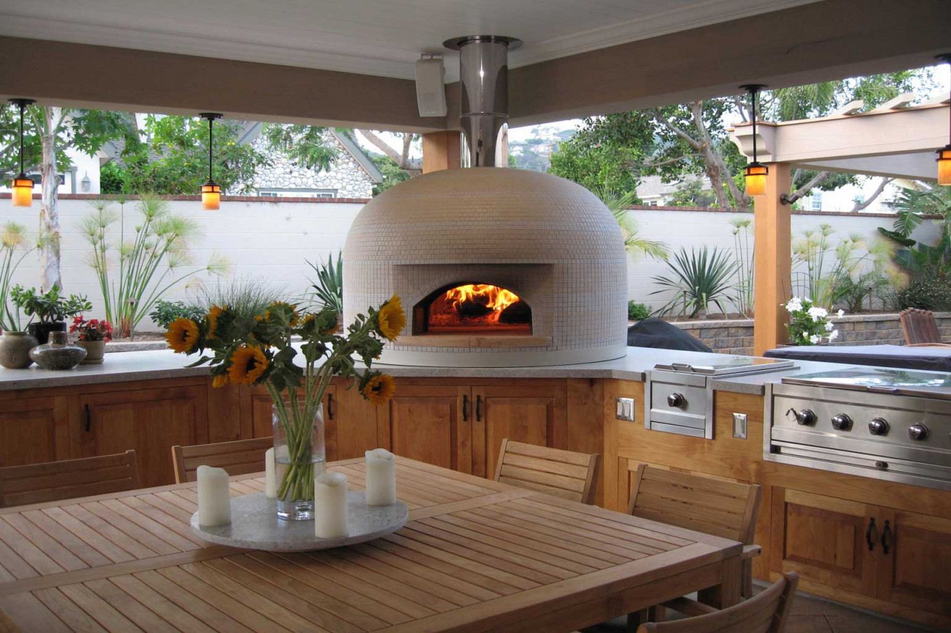 Outdoor Kitchen Ideas With A Wood Fired Pizza Oven - Forno