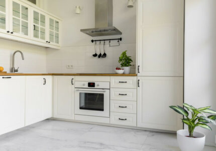 Pros and Cons of Marble Flooring in Kitchens