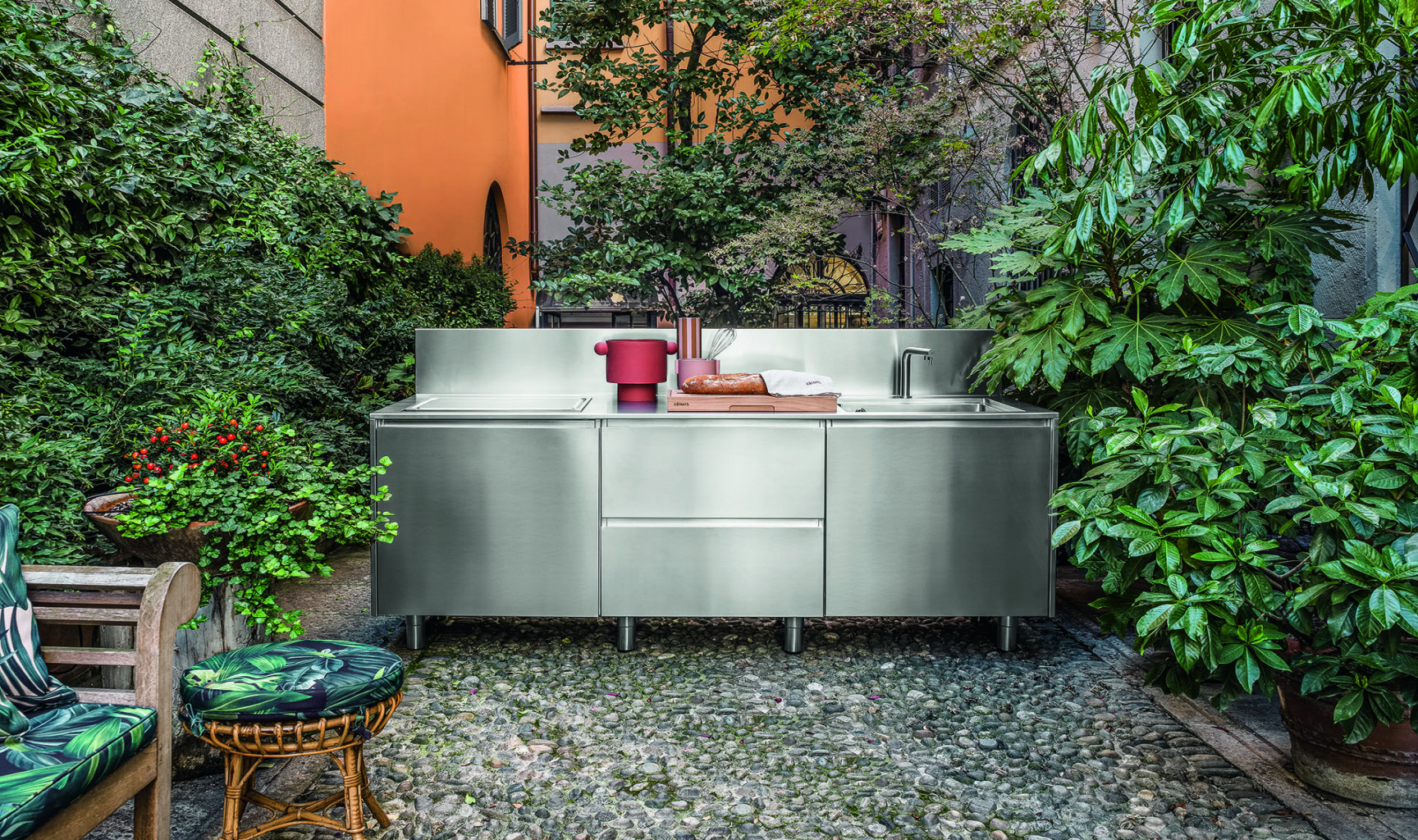 Reasons to Choose a Stainless Steel Outdoor Kitchen  ECDS