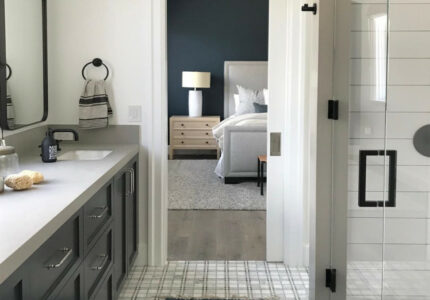 Smart Jack-and-Jill Bathroom Ideas That Look Chic