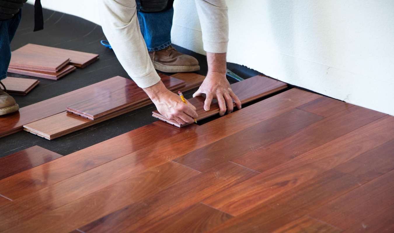 Solid Hardwood Floor