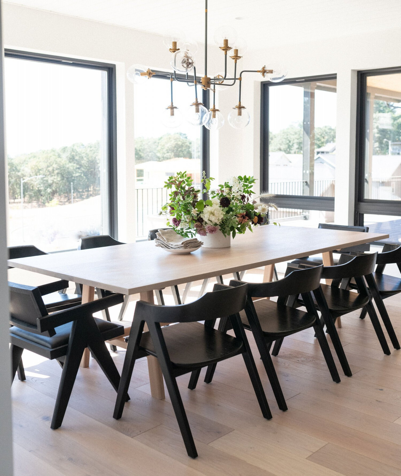 Things to Consider When Choosing the Perfect Black Dining Chairs