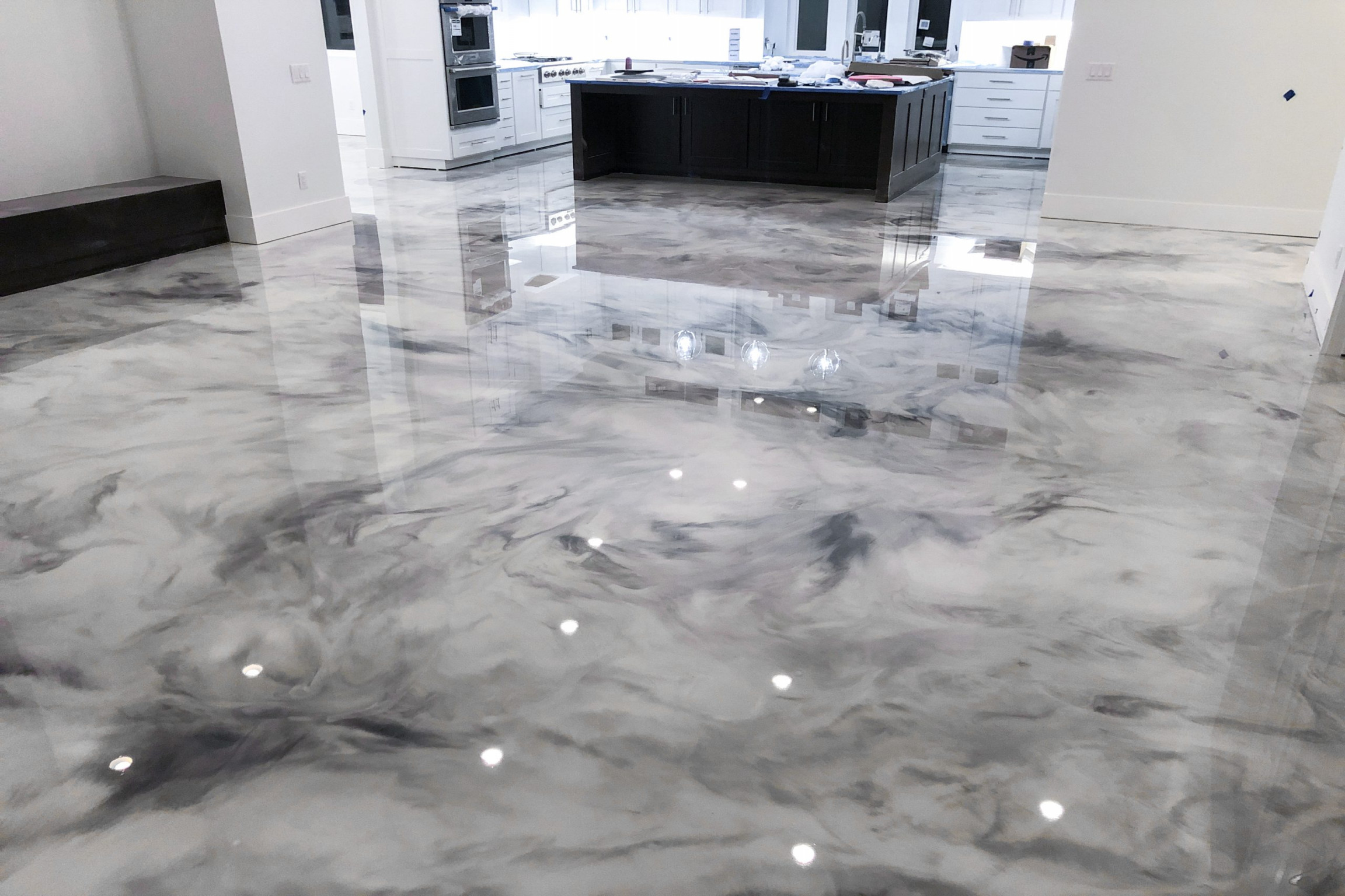 What Is The Best Epoxy For A Metallic Floor - Glossy Floors